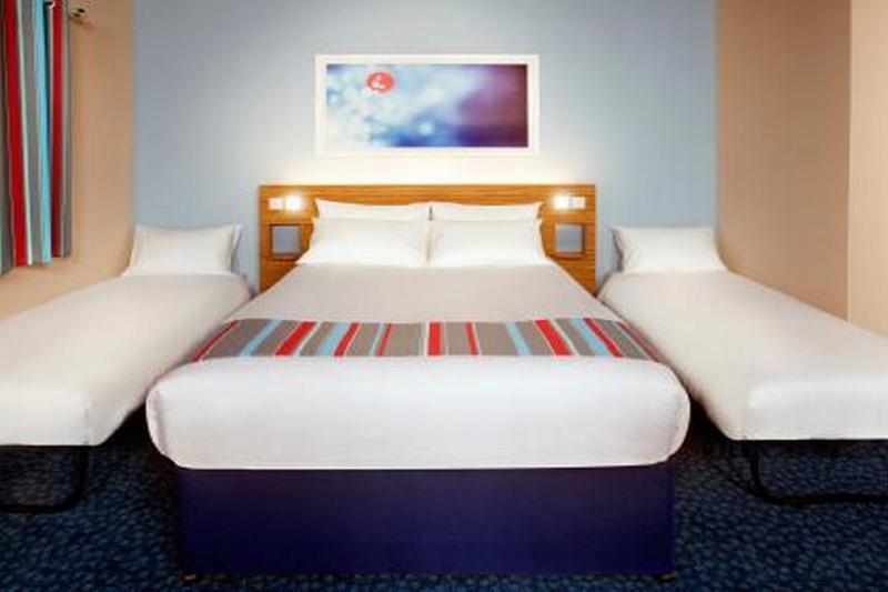 แทรเวลลอดจ์ อีสต์เลจ์ เซ็นทรัล Hotel อีสต์ลีห์ ภายนอก รูปภาพ